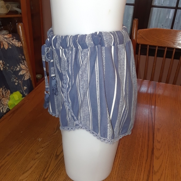 Size S Derek ❤ Heart boho Beach shorts - Picture 5 of 9